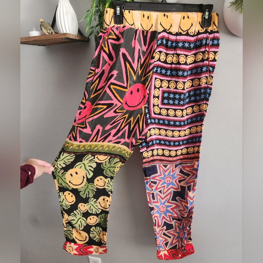 FARM Rio Multicolor Smiley Print Pants